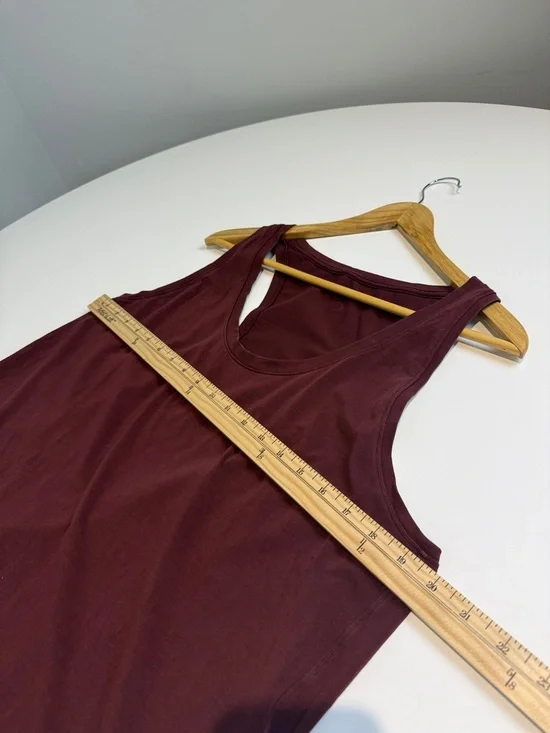 Lululemon Women’s Sleeveless Scoop Neck Tank Top - Burgundy - Picture 4 of 5